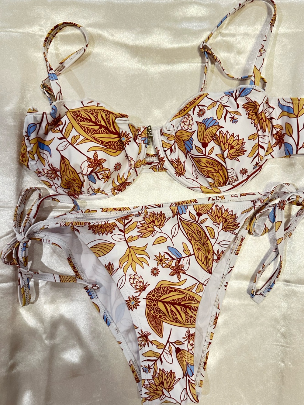 SHEIN White Floral Print Tie-Side Bikini Set